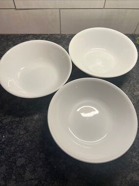 Set of 3 Corelle White Serving Bowls 8.5”. Compatible with most Corelle patterns
